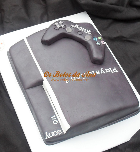 PlayStation 3 comemora cinco anos de vida, com direito a bolo