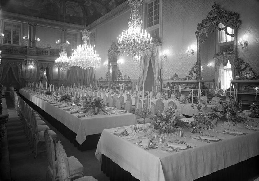 sala de banquetes palacio nacional da ajuda.JPG