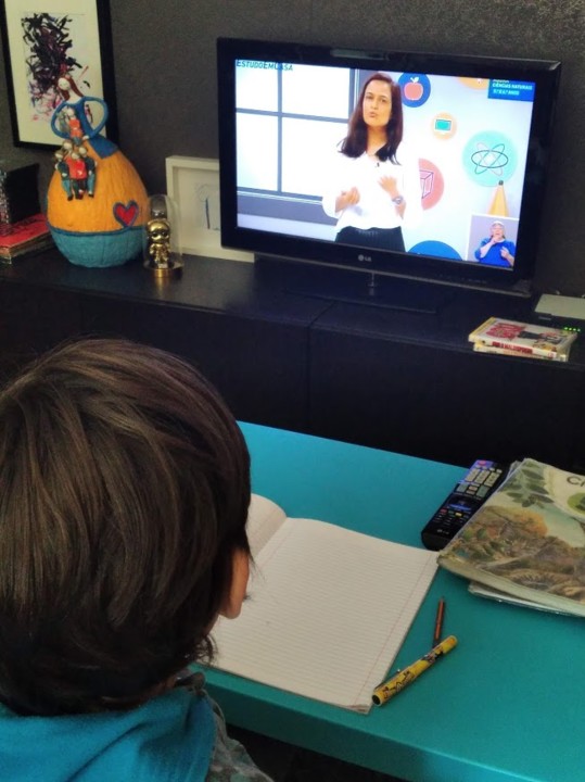 não_me_canso_disto_telescola_1.jpg