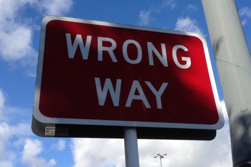 wrong-way-167535_960_720.jpg