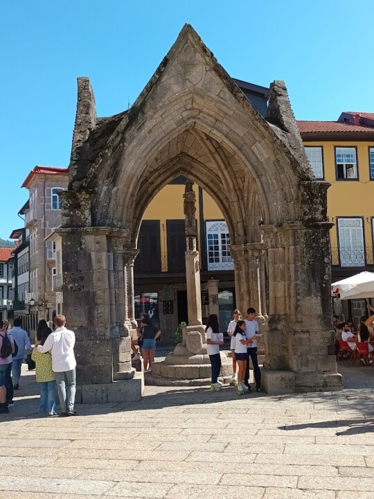 Não_me_canso_disto_Guimarães2a.jpg