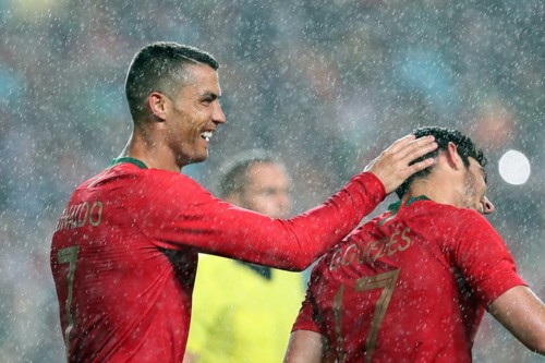 32859161_2093698397553810_7105432670020042752_n.jp