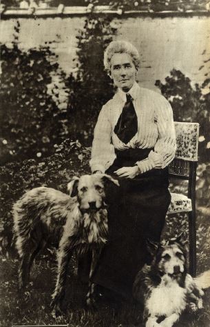 edith cravell.JPG