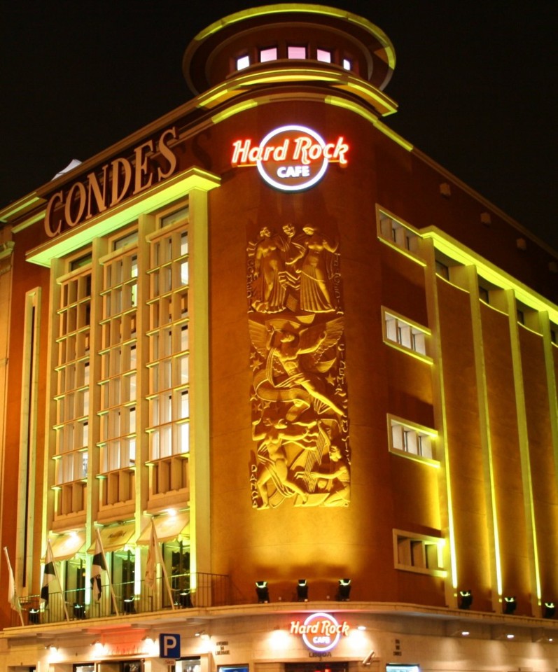 Hard-Rock-Cafe-Lisboa_Fachada_Noite.jpg