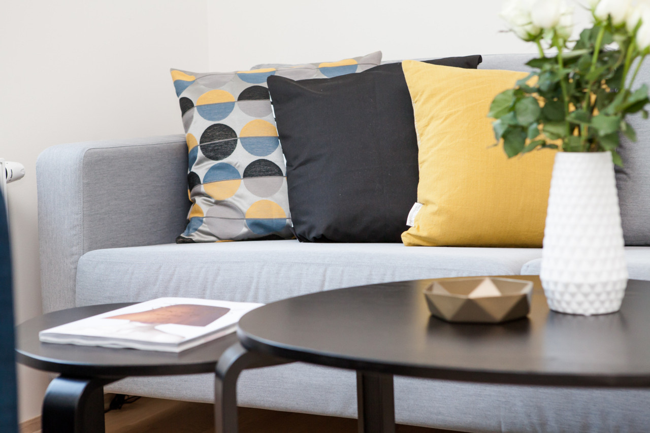 Como manter o seu sofá bonito durante mais tempo | Moda & Style