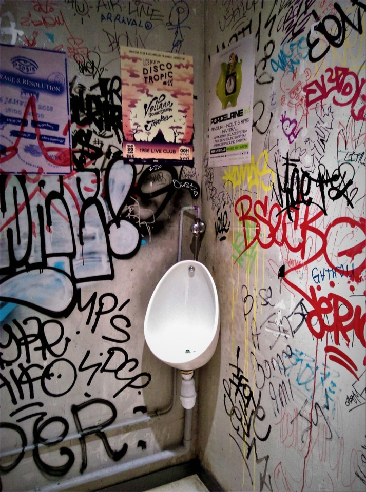 pissart.jpg pissart.jpg
