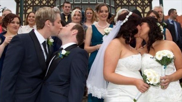 2 same-sex-couples-get-married-in-New-Zealand-8-19 2 same-sex-couples-get-married-in-New-Zealand-8-19