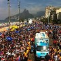 Carnaval - Blocos - AfroReggae arrasta multidão c