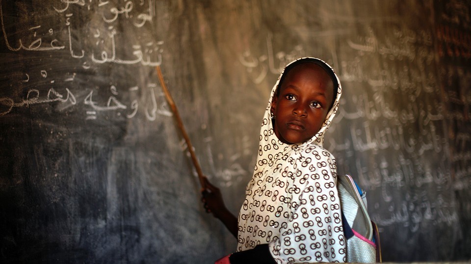 Menina estudante em Gao, Mali