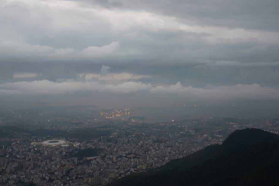 Amanhecer no Rio - S&aacute;bado 15.06.13 - Luzes ainda 