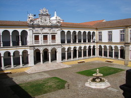 Uevora_Claustros2011.jpg