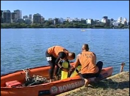 Lagoa Rodrigo de Freitas - Bombeiros no resgate do